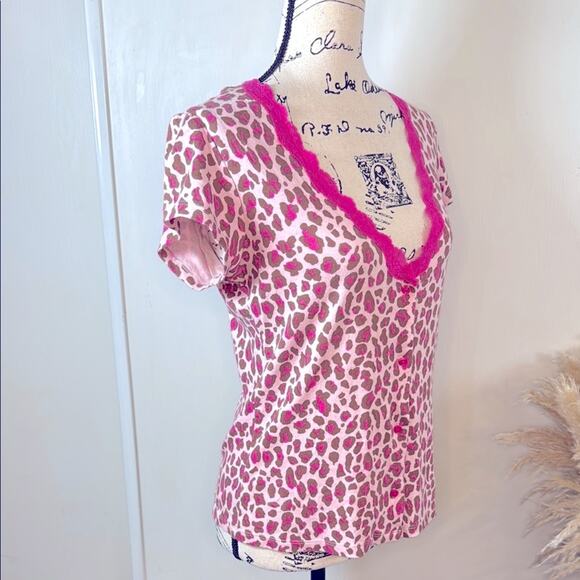 Victoria's Secret Pink Leopard Print Button Up Pajama Top size Medium - Picture 3 of 7